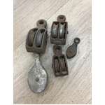 VINTAGE Rope Pulleys x 5 - Small Size 