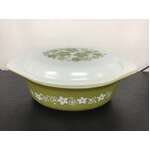 Vintage USA Pyrex - Green Spring Blossom - 1 1/2 Quart Baking Dish