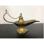 VINTAGE Brass Aladdin Genie Lamp - 21 cm Long