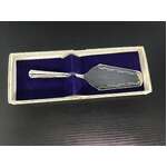 VINTAGE Boxed Grosvenor Delphic Cake Lifter | Silver Plate