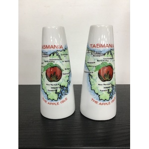 RETRO Souvenir Apple Isle Tasmania Salt and Pepper Shakers 