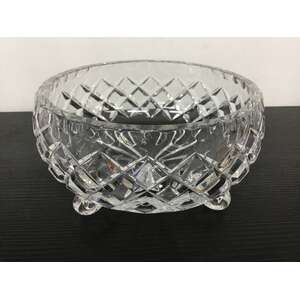 VINTAGE Crystal Bowl - Diamond Cut - Tripod Feed - 14.5 cm Diameter 