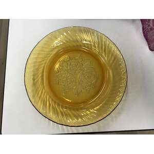 VINTAGE Amber Glass Plate - Rose Pattern - 22.3 cm Diameter 