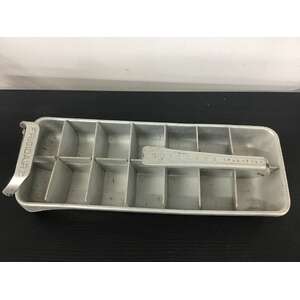 VINTAGE Quickube Frigidaire Ice Tray 