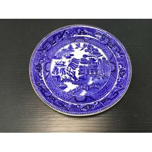 VINTAGE Royal Doulton Blue Willow Saucer 