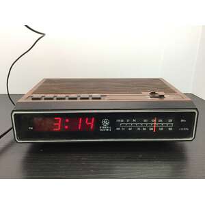 RETRO General Electric CR10 Woodgrain Clock Radio | WORKING