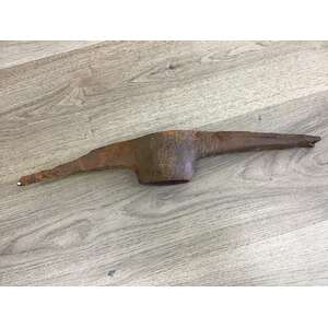 VINTAGE Pick Axe Head - 44 cm - Rusty Treasure