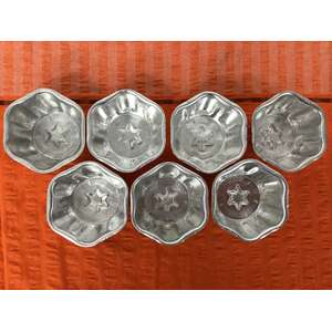 VINTAGE Nutbrown Made in England Aluminium Moulds - Lot of 7 - Mini w Star Base