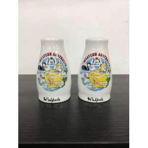 VINTAGE Walpole Western Australia Salt & Pepper Shakers - WA Map 