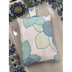 Lavender Drawer Wardrobe Sachets - Made Using Vintage Fabrics - 70's Floral