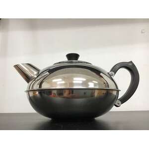 RETRO Chrome Teapot - Britdis Style - 4 Cup - Black Plastic Handles 