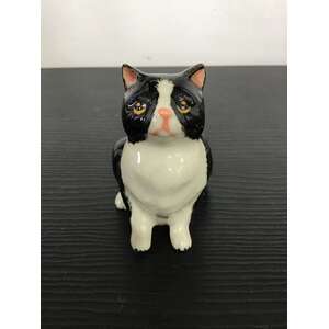 Ceramic Cat Ornament - Sitting - Black & White - 6 cm