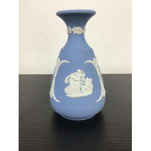 Wedgwood Jasperware Vase - Blue & White - Aurora Cupid Pilasters - 12.5 cm 