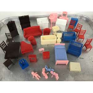 VINTAGE Kleeware Mettoy Plastic Dolls Furniture | Mixed Lot 