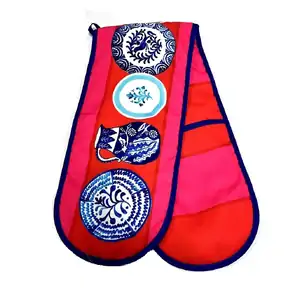 Anna Chandler Cocina Pink Plate Double Oven Glove 