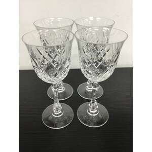 VINTAGE Diamond Cut Crystal Wine Glasses x 4 | 15.3 cm Tall