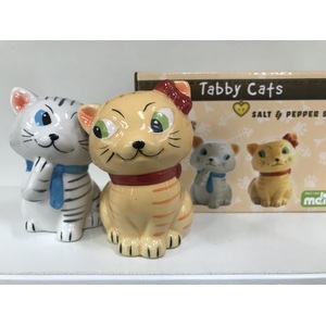 Cat Salt and Pepper Shakers