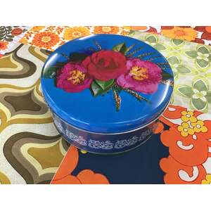 VINTAGE Sunshine Biscuits Tin | Pink Camellia | Round