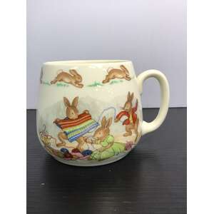 Royal Doulton Bunnykins Cup | Knitting