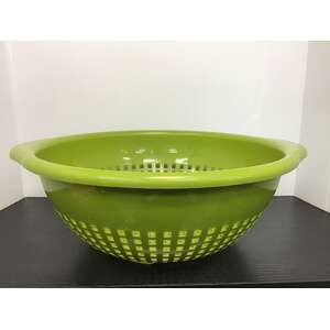 RETRO Olive Green Plastic Kitchen Colander | Made in Australia